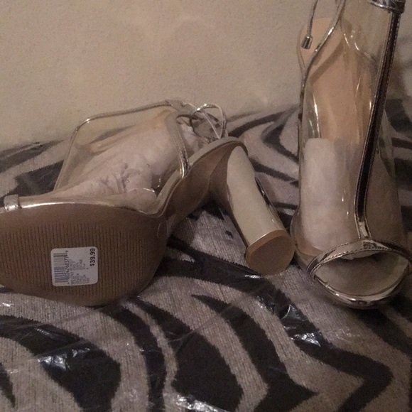 Heels - Picture 3 of 5